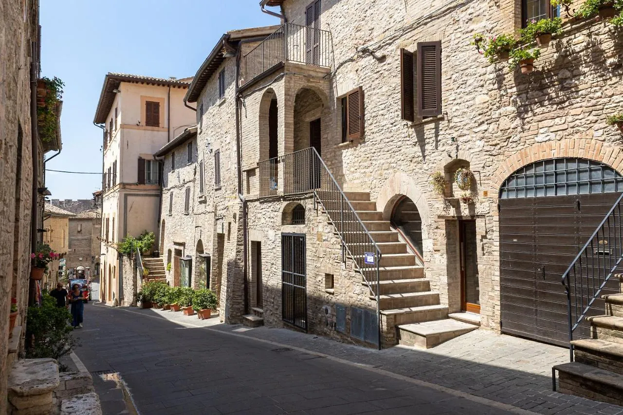Apartment Super Loft Comunicanti In Centro Assisi