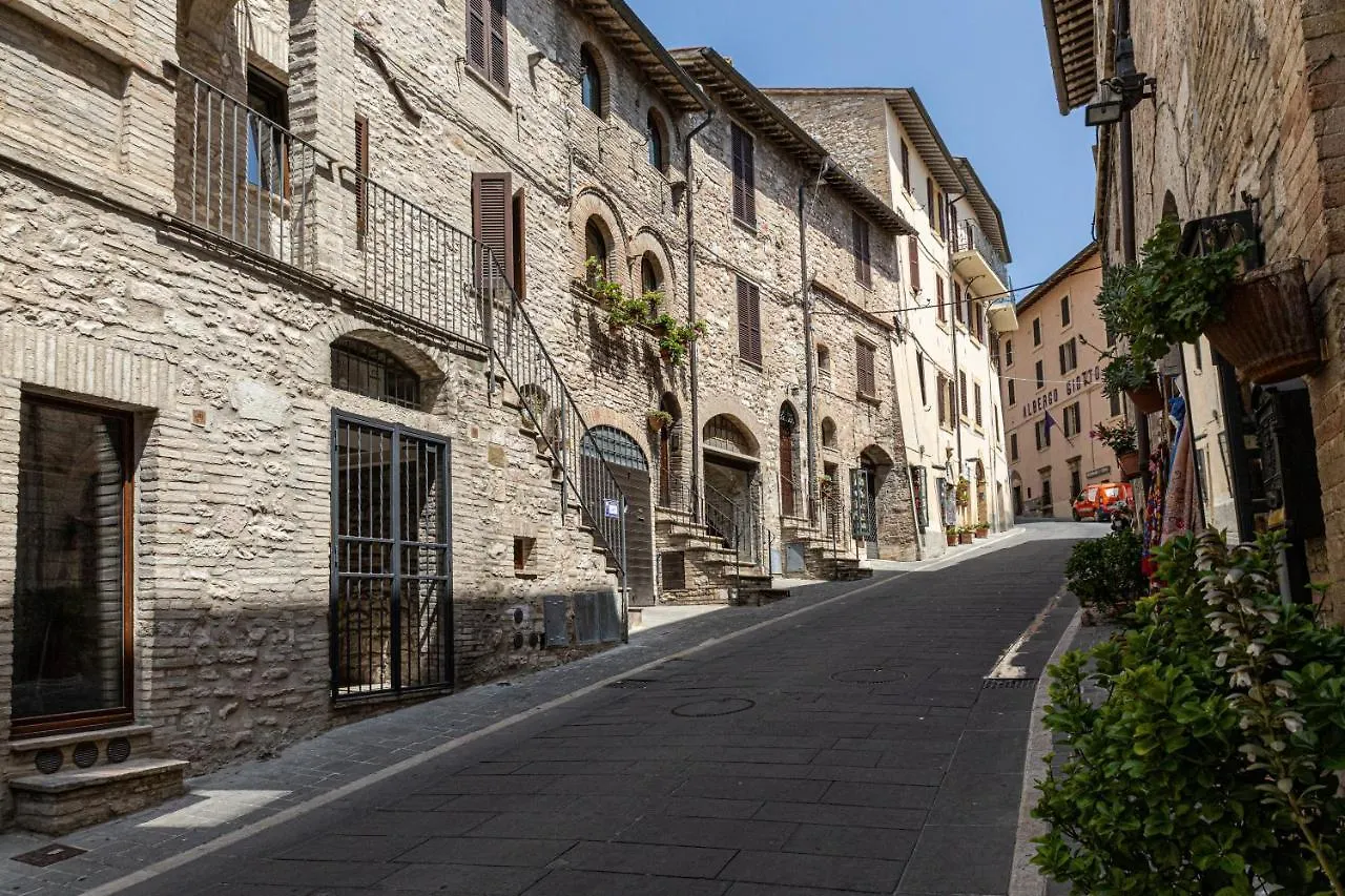 Super Loft Comunicanti In Centro Assisi Apartment